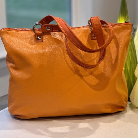 HELLA RARE COLOR Coach Leather Poppy, Metallic Shimmer NWOT - Picture 3 of 15